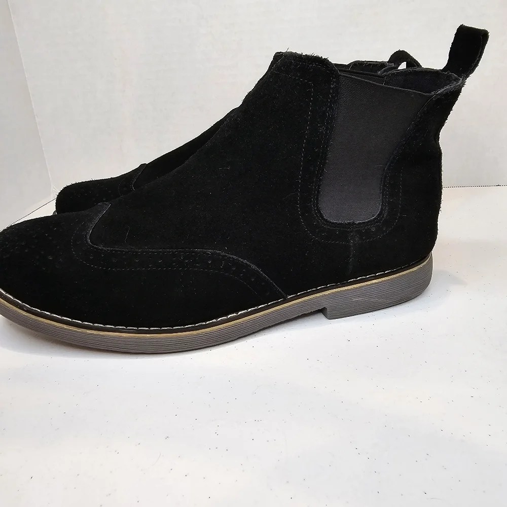 Alpine Swiss Chelse Boots Men's Size 9 Suede Dress Ankle Wingtip Shoe Genuine